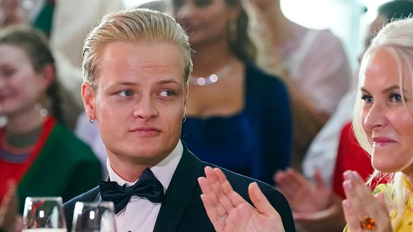 ARCHÍV: Marius Borg Høiby és Mette-Marit koronahercegnő Oslóban, 2022. június 16-án - Szerzői jogok Lise Aserud/Lise Aserud / NTB