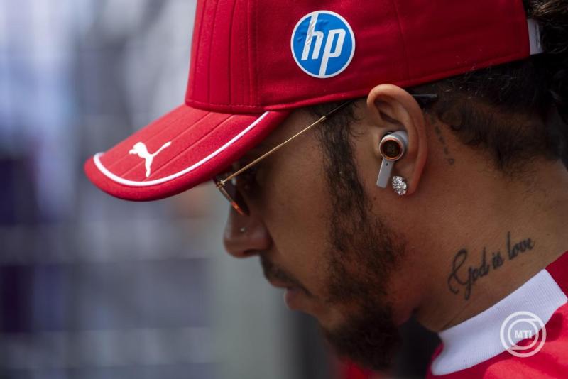Lewis Hamilton, a Ferrari brit versenyzője a pilótaparádén a Forma-1-es Magyar Nagydíj futama előtt a mogyoródi Hungaroringen 2025. augusztus 3-án. MTI/Balogh Zoltán