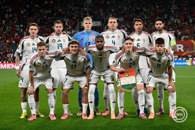 A magyar kezdőcsapat a Portugália - Magyarország labdarúgó világbajnoki selejtező mérkőzés előtt a lisszaboni Estádio José Alvalade stadionban 2025. október 14-én. MTI/Szigetváry Zsolt