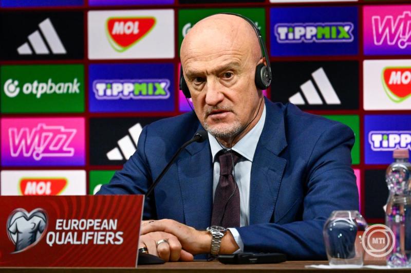 Marco Rossi, a magyar válogatott szövetségi kapitánya sajtótájékoztatót tart, miután csapata 3-2-re kikapott Írországtól a Puskás Arénában játszott labdarúgó világbajnoki selejtező mérkőzésen 2025. november 16-án. MTI/Hegedüs Róbert