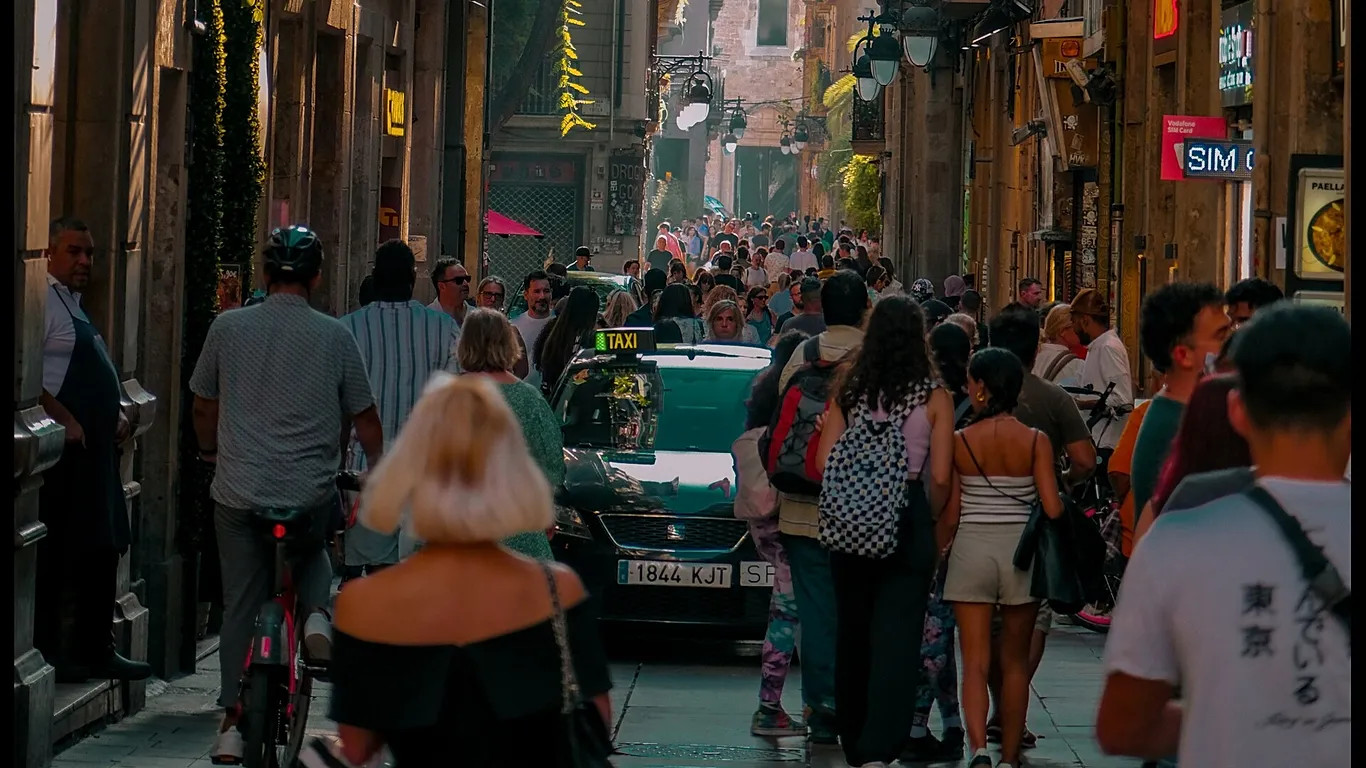 Spanyolország jelentős bírságot szabott ki az Airbnb-re, amiért nem távolította el az illegális hirdetéseket. - Szerzői jogok Ronnie Schmutz / Unsplash