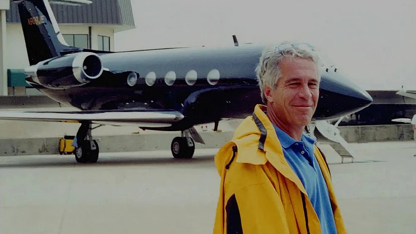 Jeffrey Epstein sokkal többször repült Nagy-Britanniába, mint korábban feltételezték - Szerzői jogok US Department of Justice