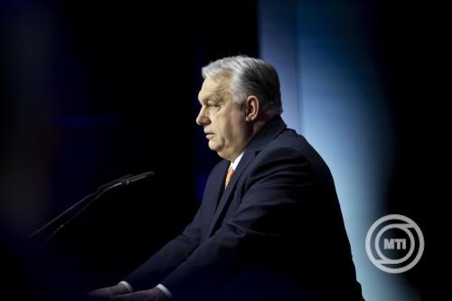 A Miniszterelnöki Kommunikációs Főosztály által közreadott képen Orbán Viktor miniszterelnök, a Fidesz elnöke beszédet mond a Fidesz-KDNP országos listájának bemutatásán Budapesten, a Fidesz választmányi ülésén 2026. február 16-án. MTI/Miniszterelnöki Kommunikációs Főosztály/Fischer Zoltán